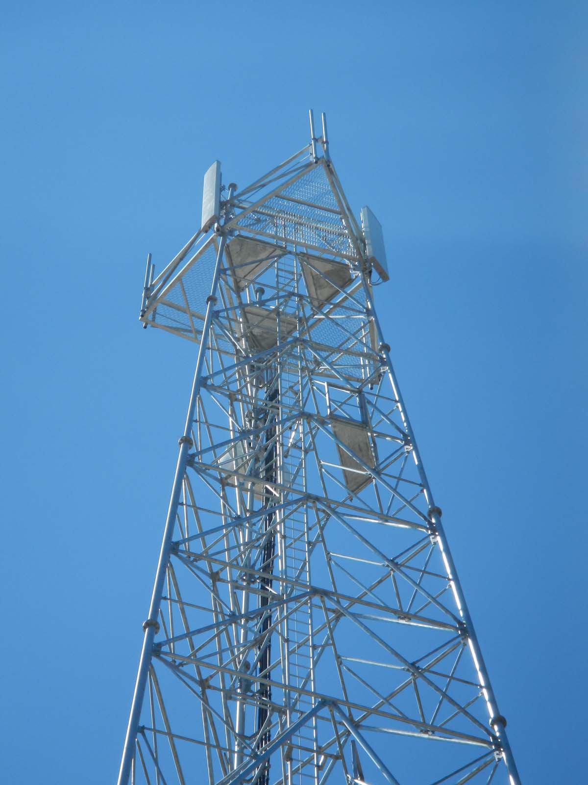 鋼管型電力鐵塔，電力鐵塔廠家，電力鐵塔價(jià)格