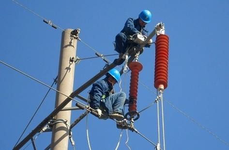 避雷器的工作原理，電力鐵塔避雷器，電力鐵塔廠家，電力鐵塔價(jià)格，避雷器價(jià)格
